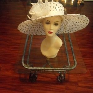 Glamours hat